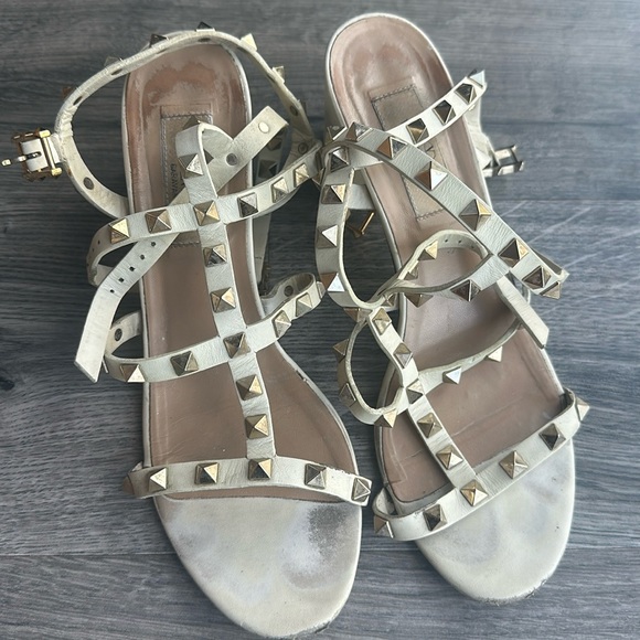 Authentic Valentino sandal - Picture 1 of 5